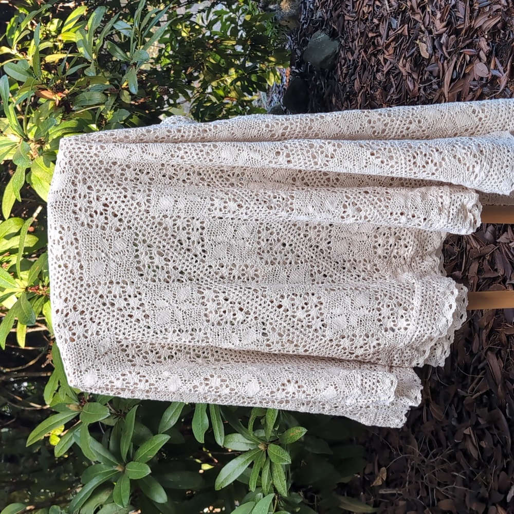 Vintage Handmade Cream Crochet Lace Round Table Cloth